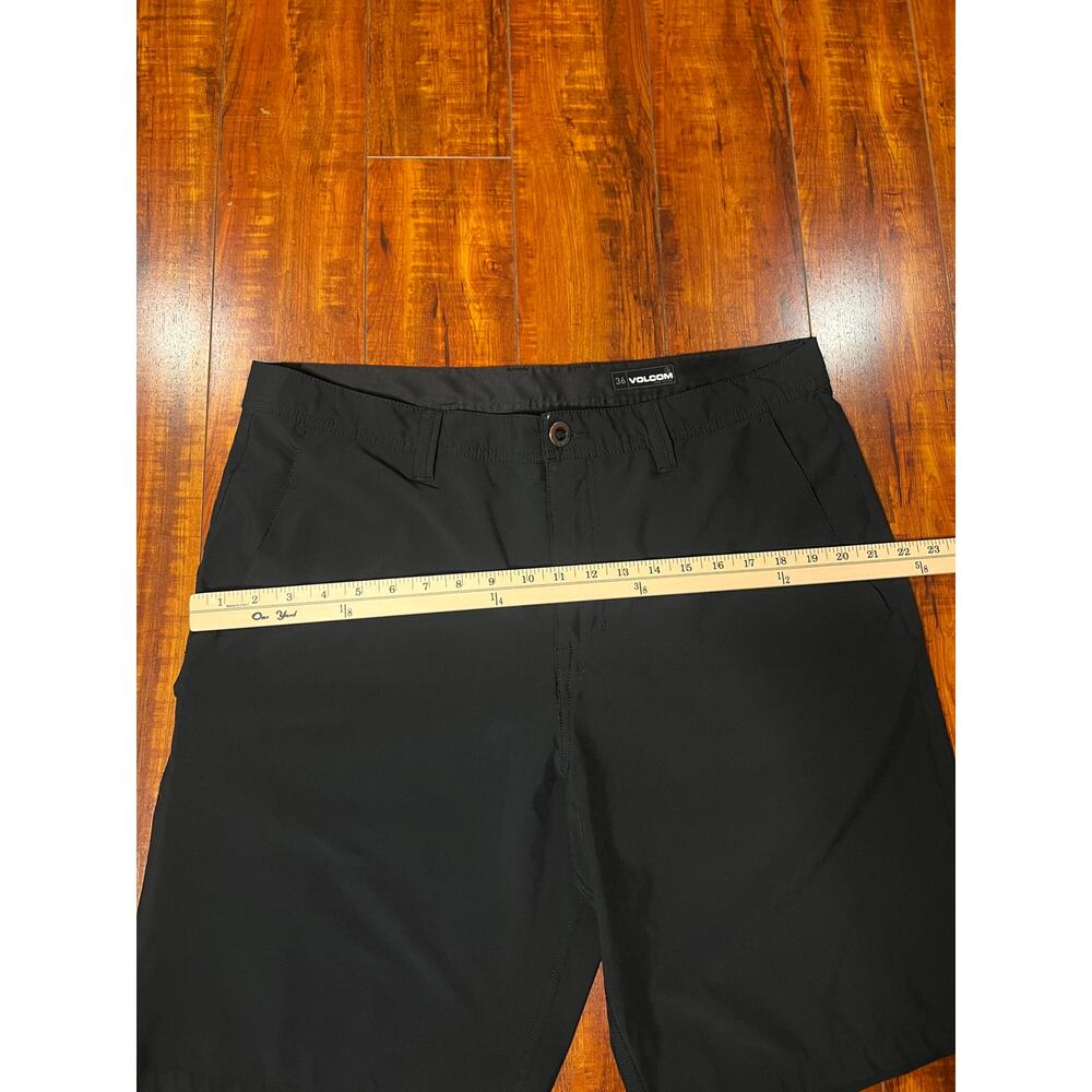 Volcom Men’s Black Hybrid Chino Shorts Size 36 Golf Skate Performance 10” - Picture 5 of 8